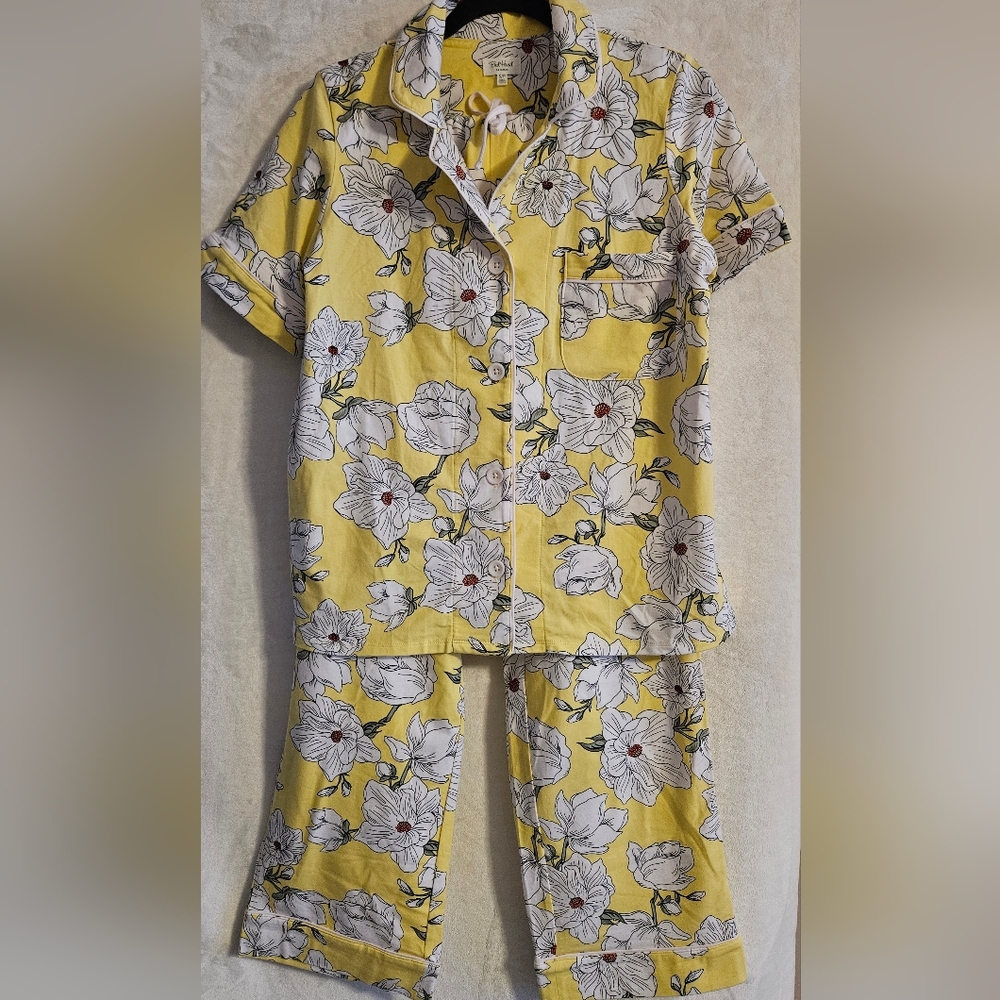 NWOT Cotton Blend Floral Pajama Set Full Length pants